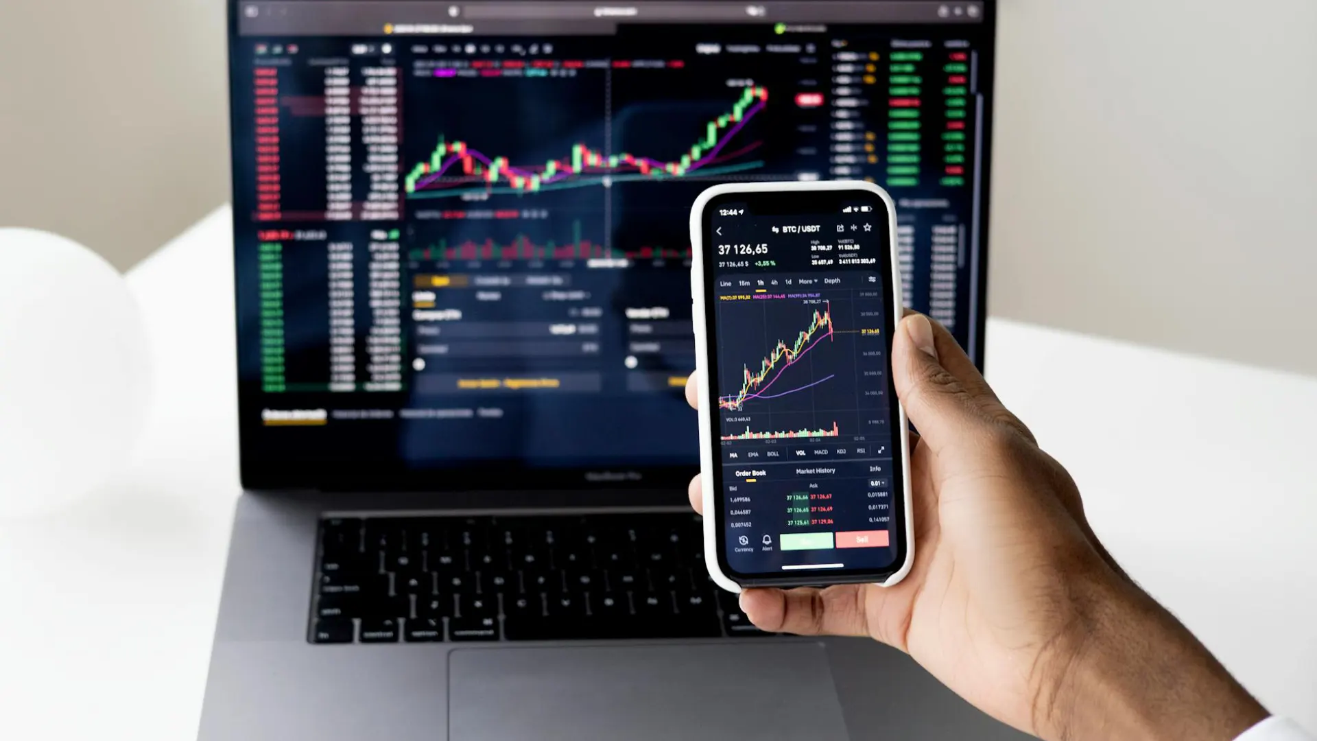 Invertir en bolsa: claves y estrategias