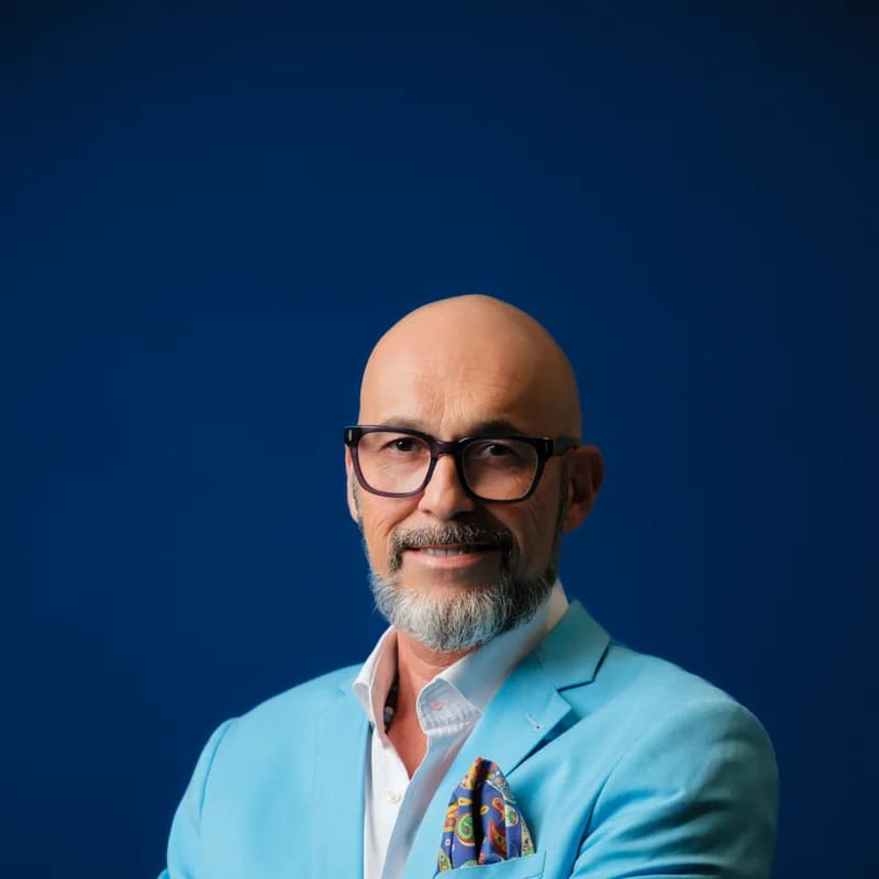 Portrait of JJ Alonso